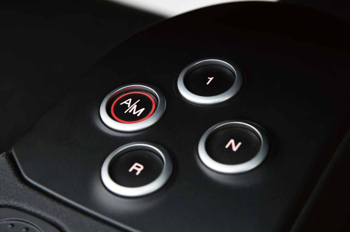 Alfa 4C Spider's auto gearbox