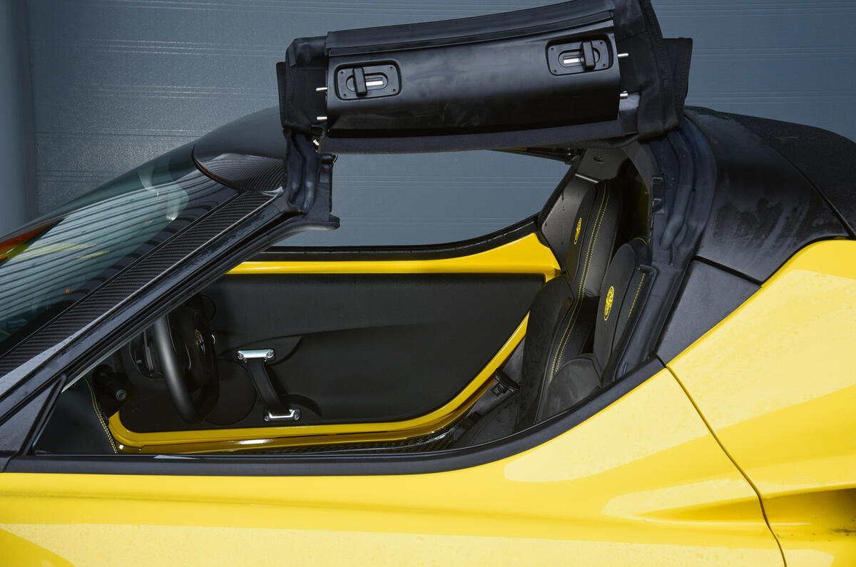 4C Spider folding roof