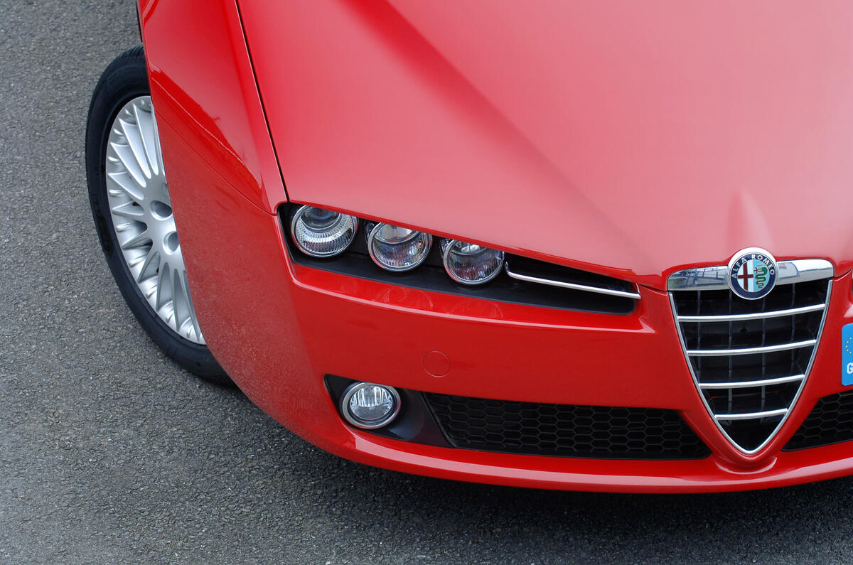 Alfa Romeo 159 headlights