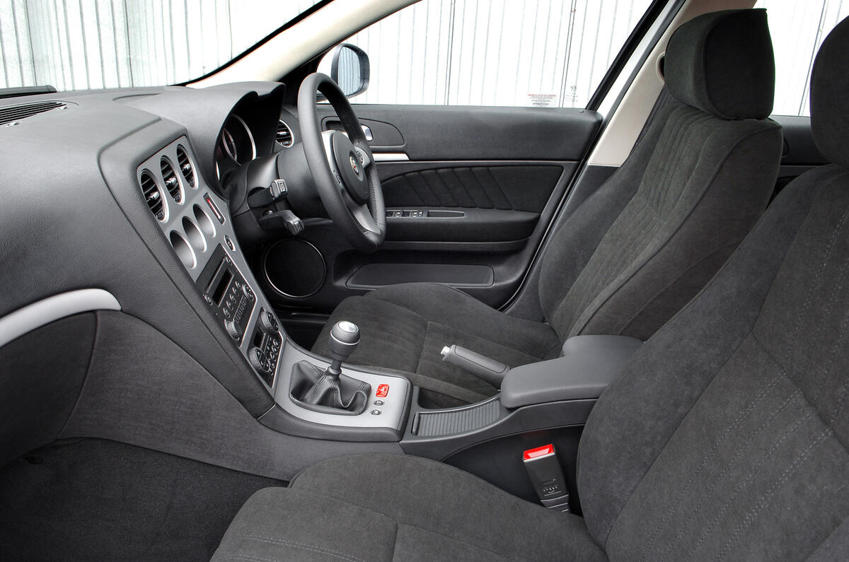 Alfa Romeo 159 interior