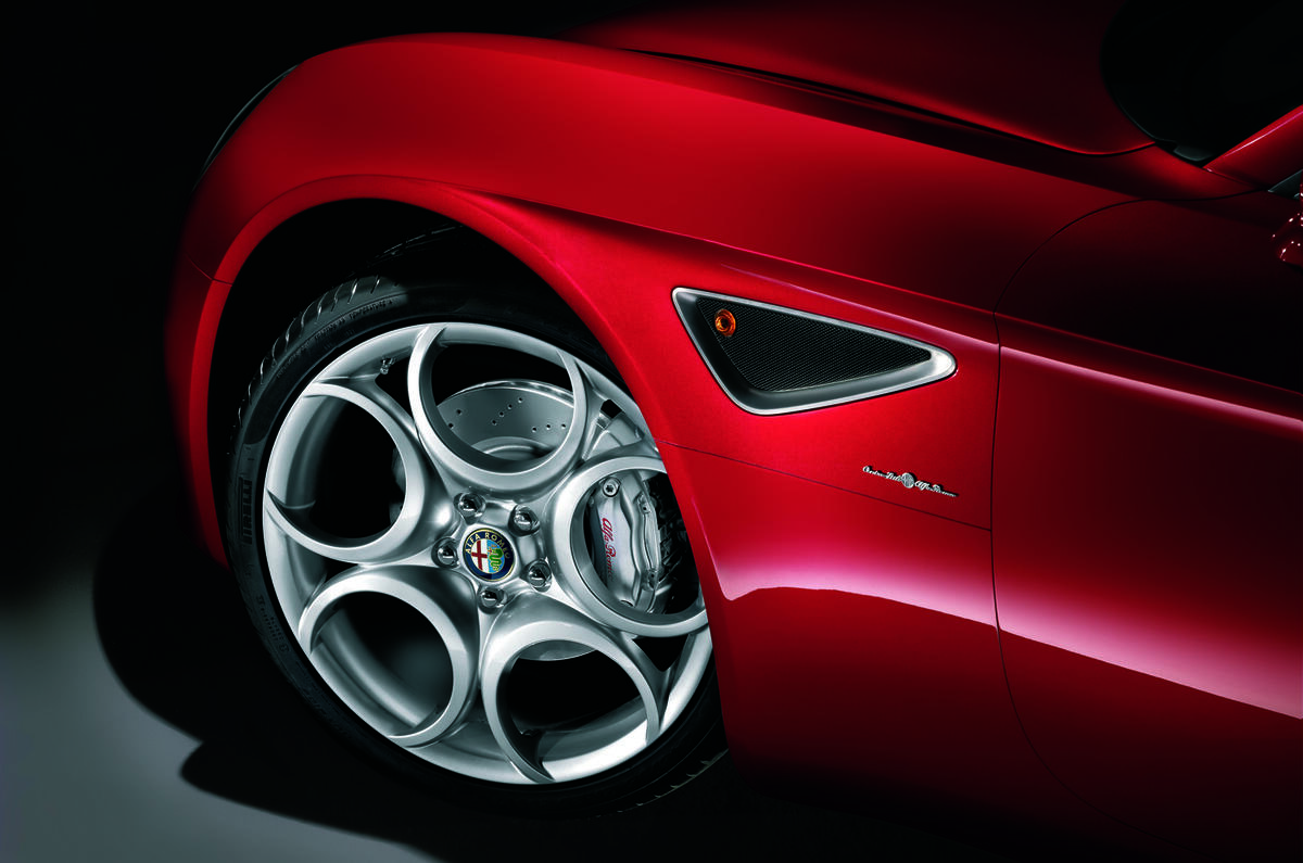 Alfa Romeo 8C alloy wheels
