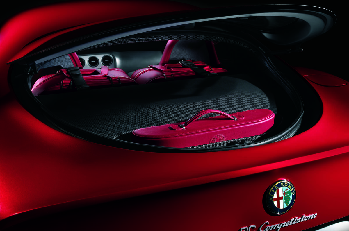 Alfa Romeo 8C boot space