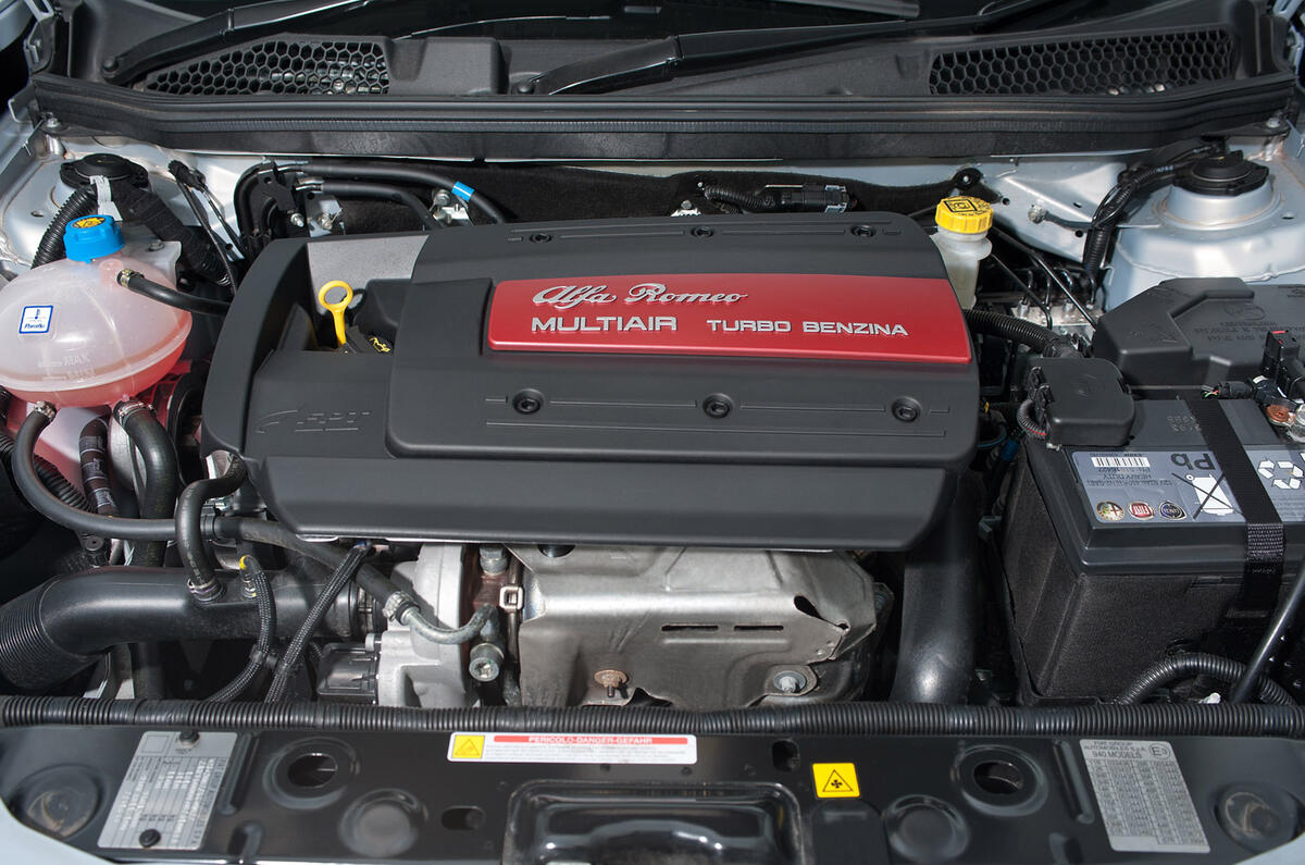Olio Motore per ALFA ROMEO GIULIETTA (940) 940 C5.000 1.6 ...