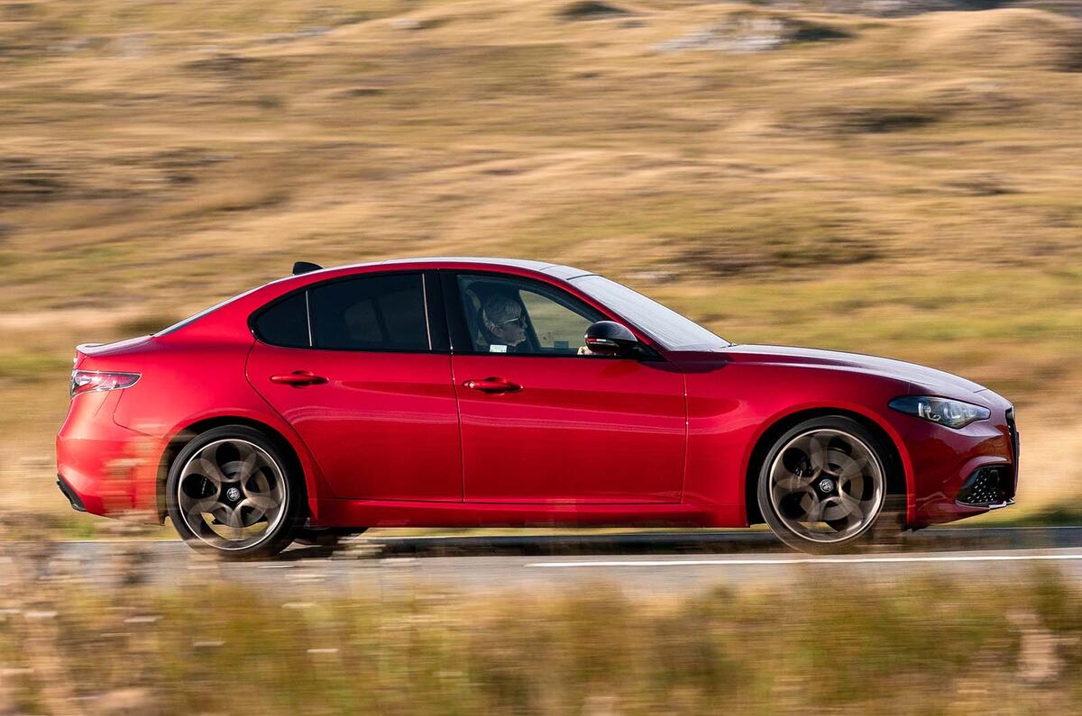 Alfa Romeo Giulia side