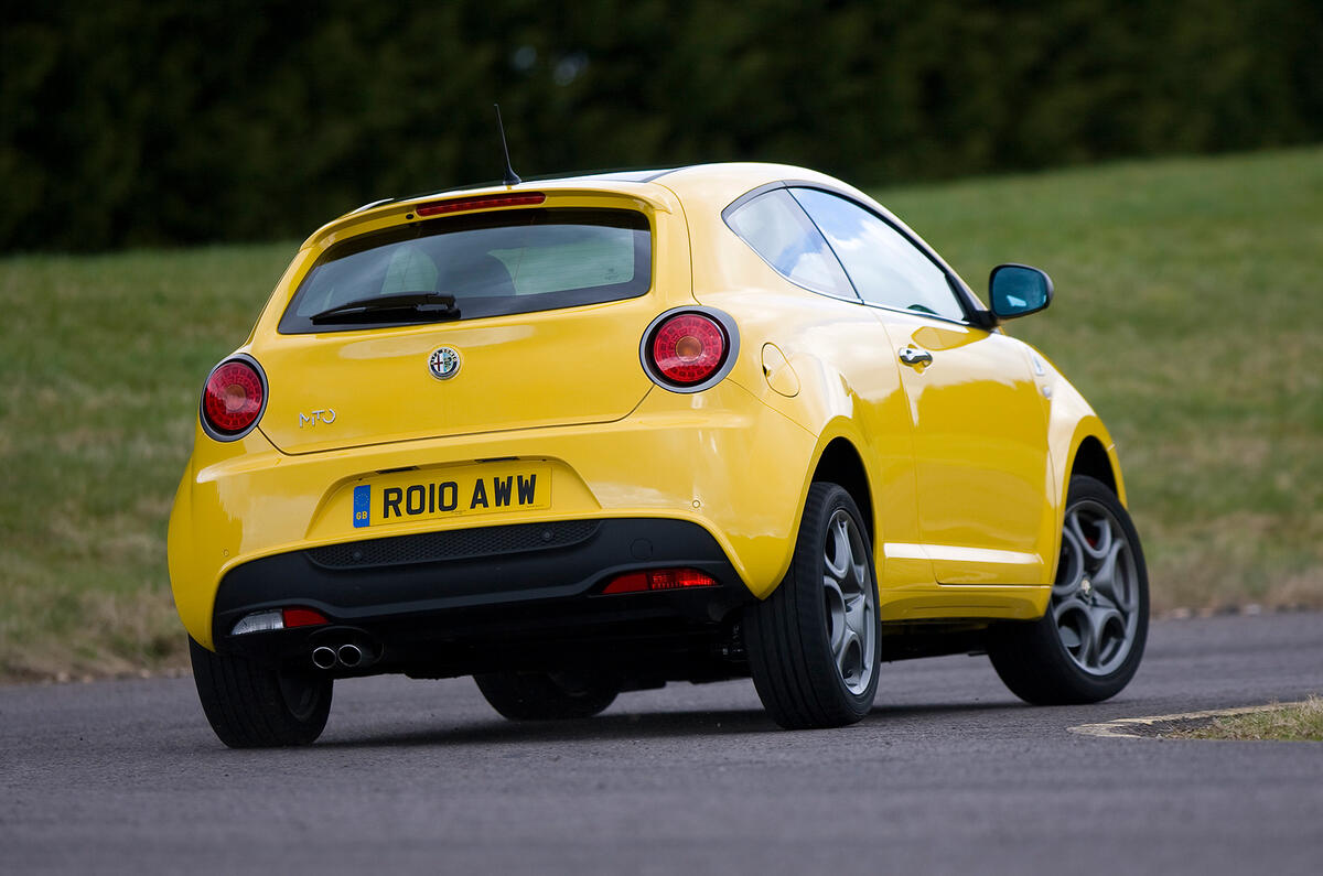 Alfa Romeo Mito Cloverleaf rear cornering