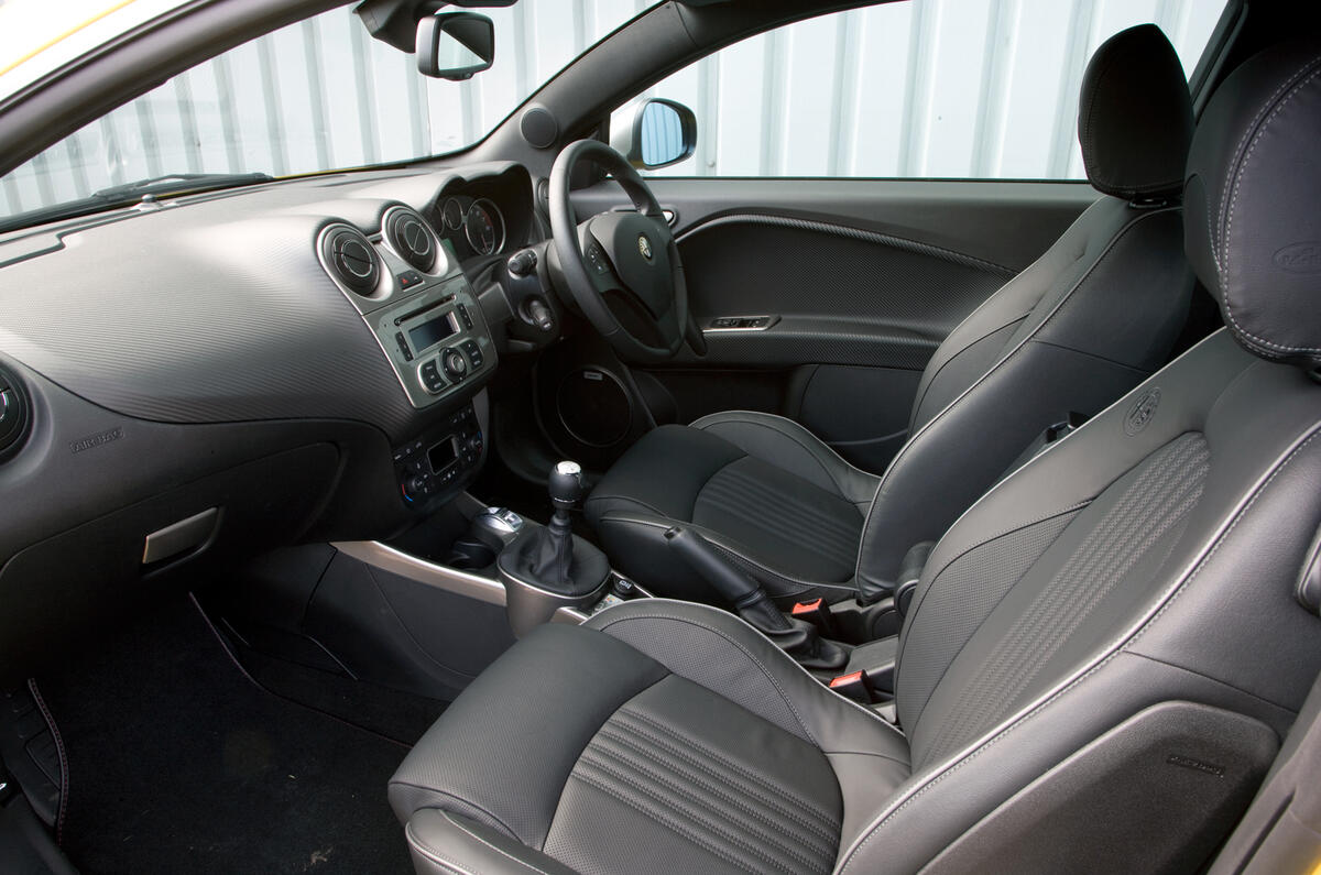 Alfa Romeo Mito Cloverleaf interior