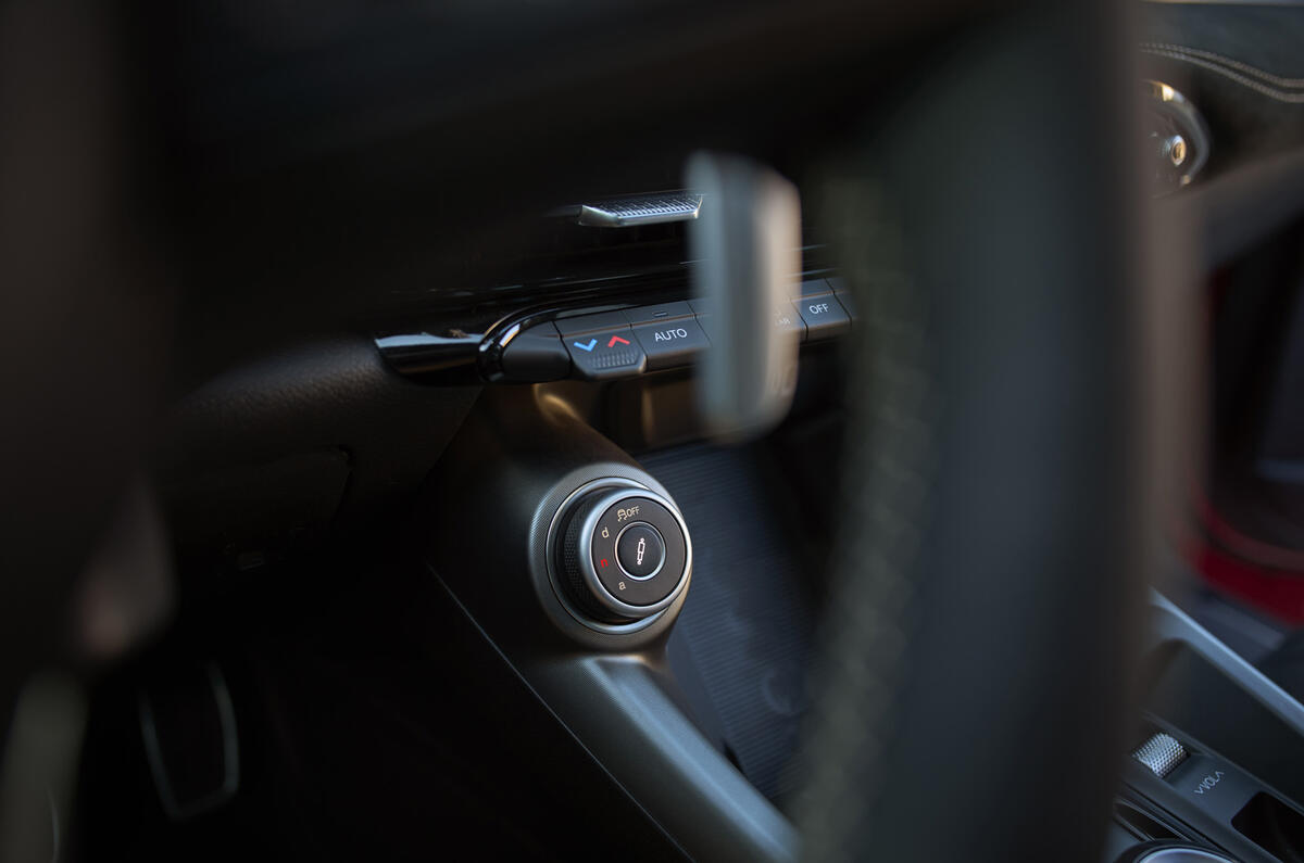 Alfa Romeo Tonale   drive mode selector Alfa Romeo Tonale   drive mode selector
