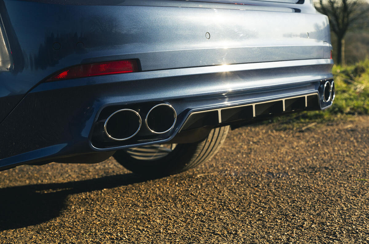 alpina d4 s gran coupe 09 exhaust alpina d4 s gran coupe 09 exhaust