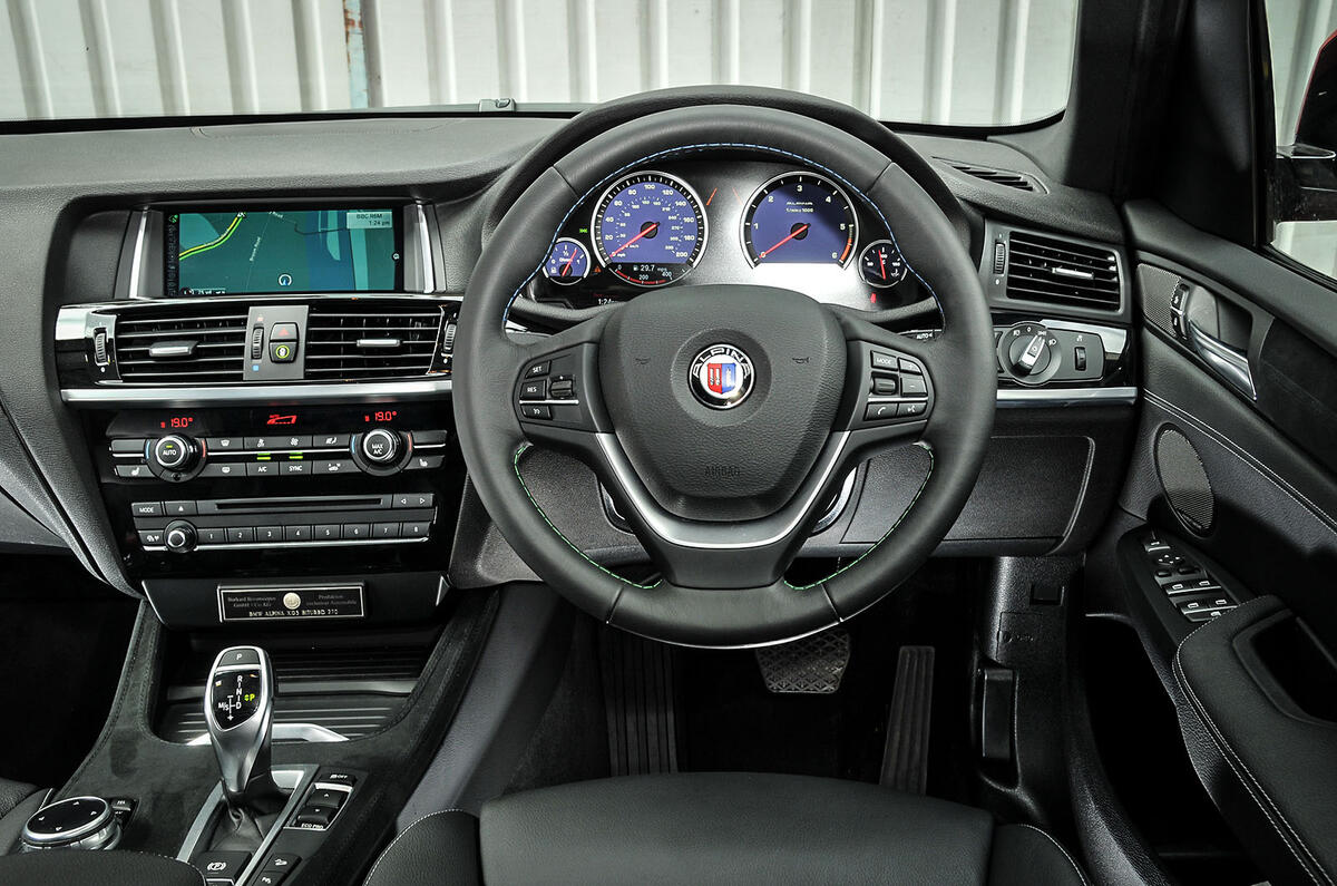 Alpina XD3's dashboard