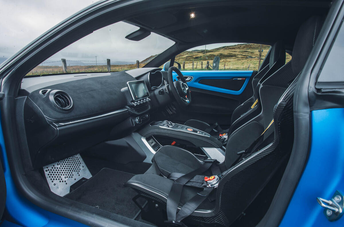 alpine a110r review 2023 15 cabon alpine a110r review 2023 15 cabon