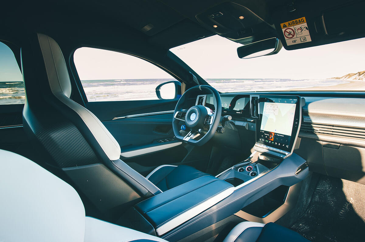 alpine a390 2025 jh 4