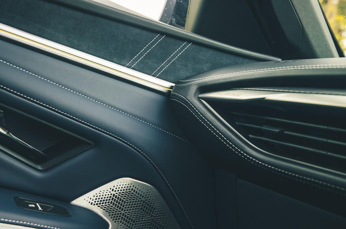 Alpine A390 review 2026 020