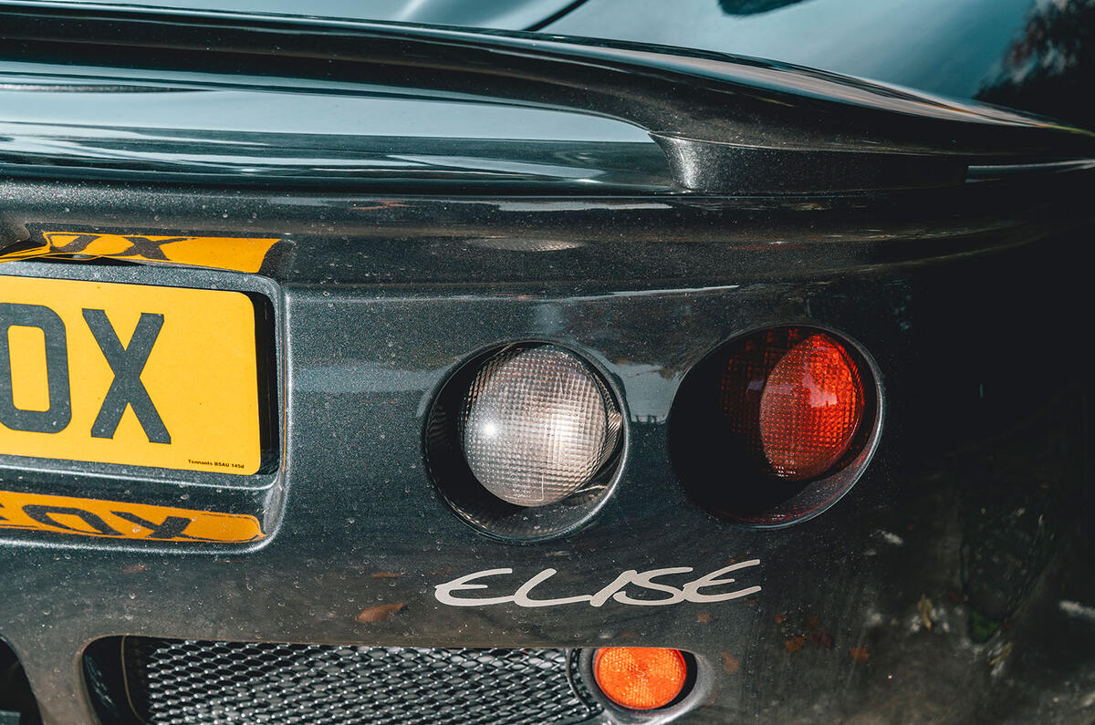 Analogue Automotive Supersport Restomod FD 2024 badge ME 4