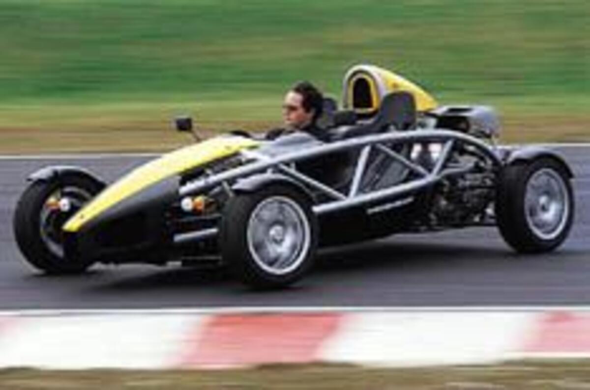 Autocar sets new indoor speed record