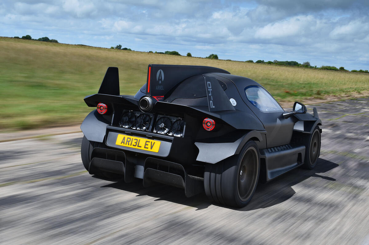 ariel hipercar 2022 rear quarter tracking ariel hipercar 2022 rear quarter tracking