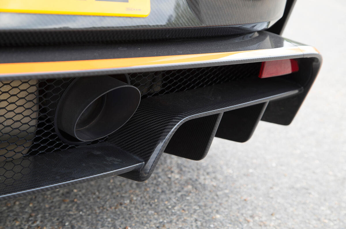 Aston Martin Vantage GT12 rear diffuser