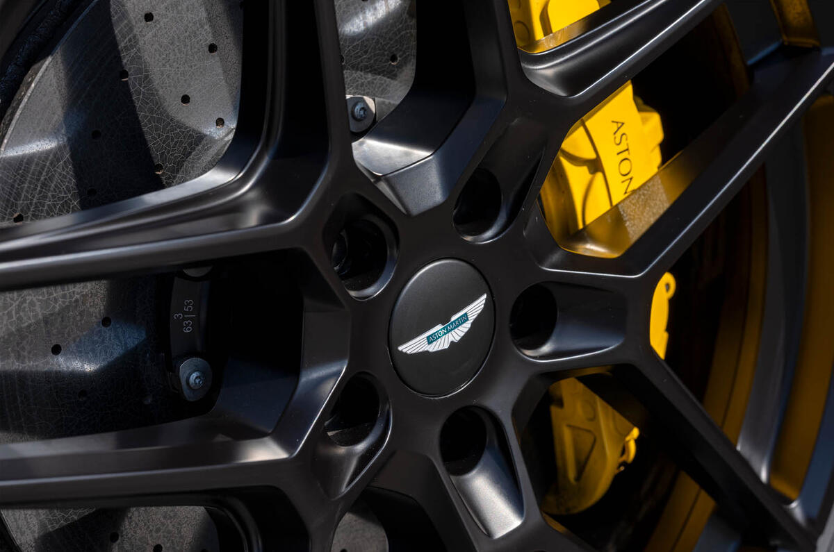 Aston Martin DBX review 2025 010