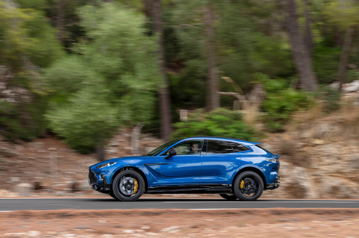 Aston Martin DBX review 2025 026