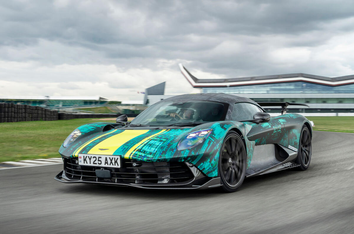 aston martin valhalla prototype 2025 front tracking 00178