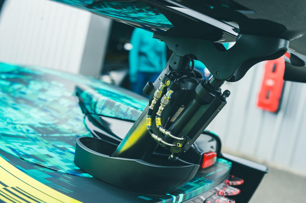 aston martin valhalla prototype 2025 spoiler struts 9