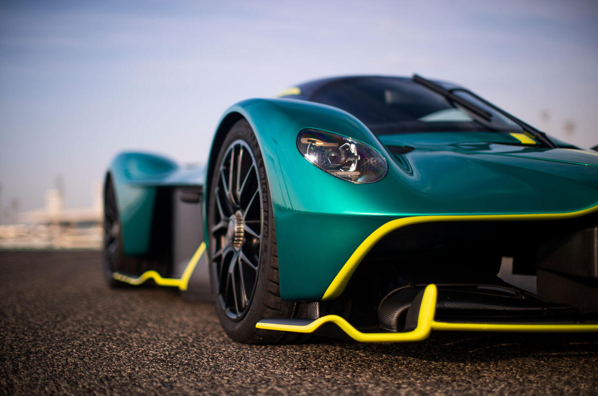 aston martin valkyrie 2023 27 aston martin valkyrie 2023 27