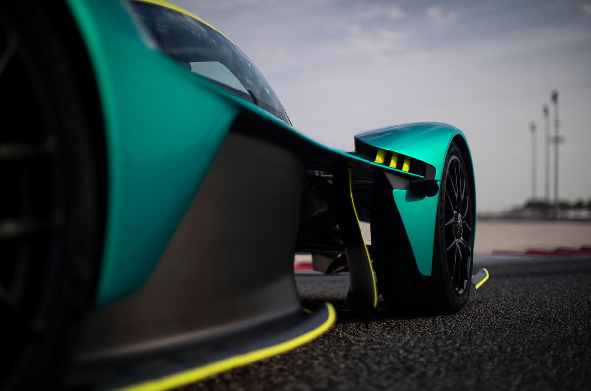 aston martin valkyrie 2023 29 aston martin valkyrie 2023 29