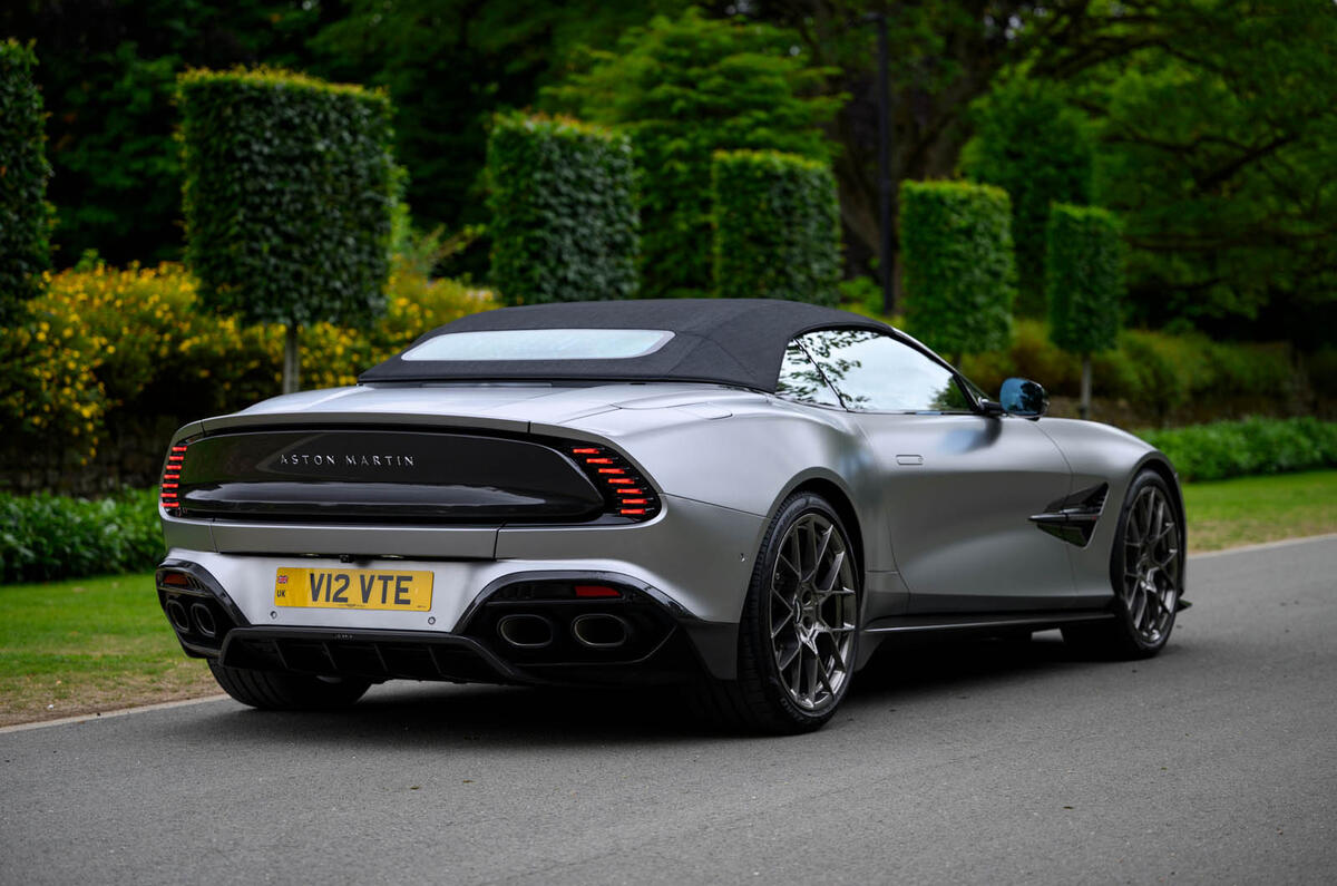 Aston Martin Vanquish Volante : essai 2025 004