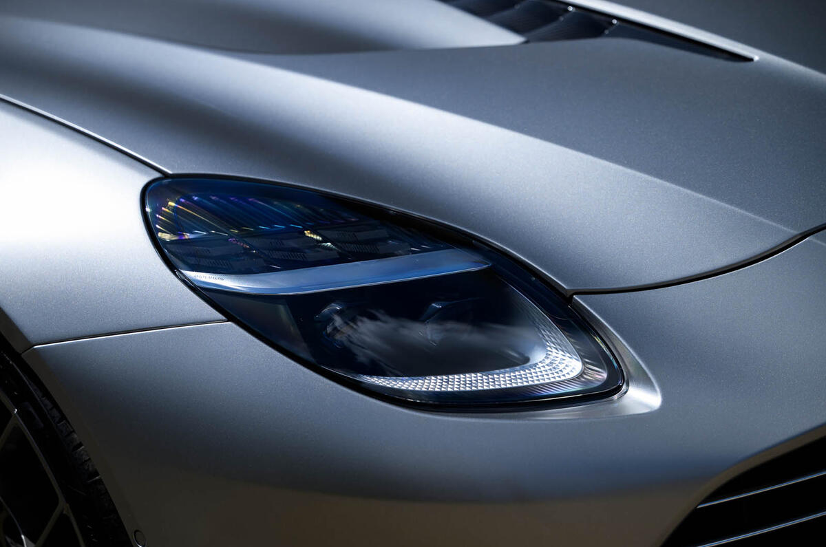 Aston Martin Vanquish Volante avis 2025 006