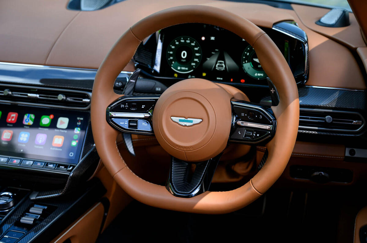 Aston Martin Vanquish Volante - compte-rendu 2025 015