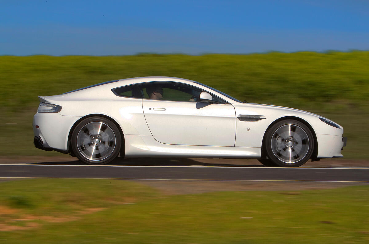 Aston Martin V8 Vantage