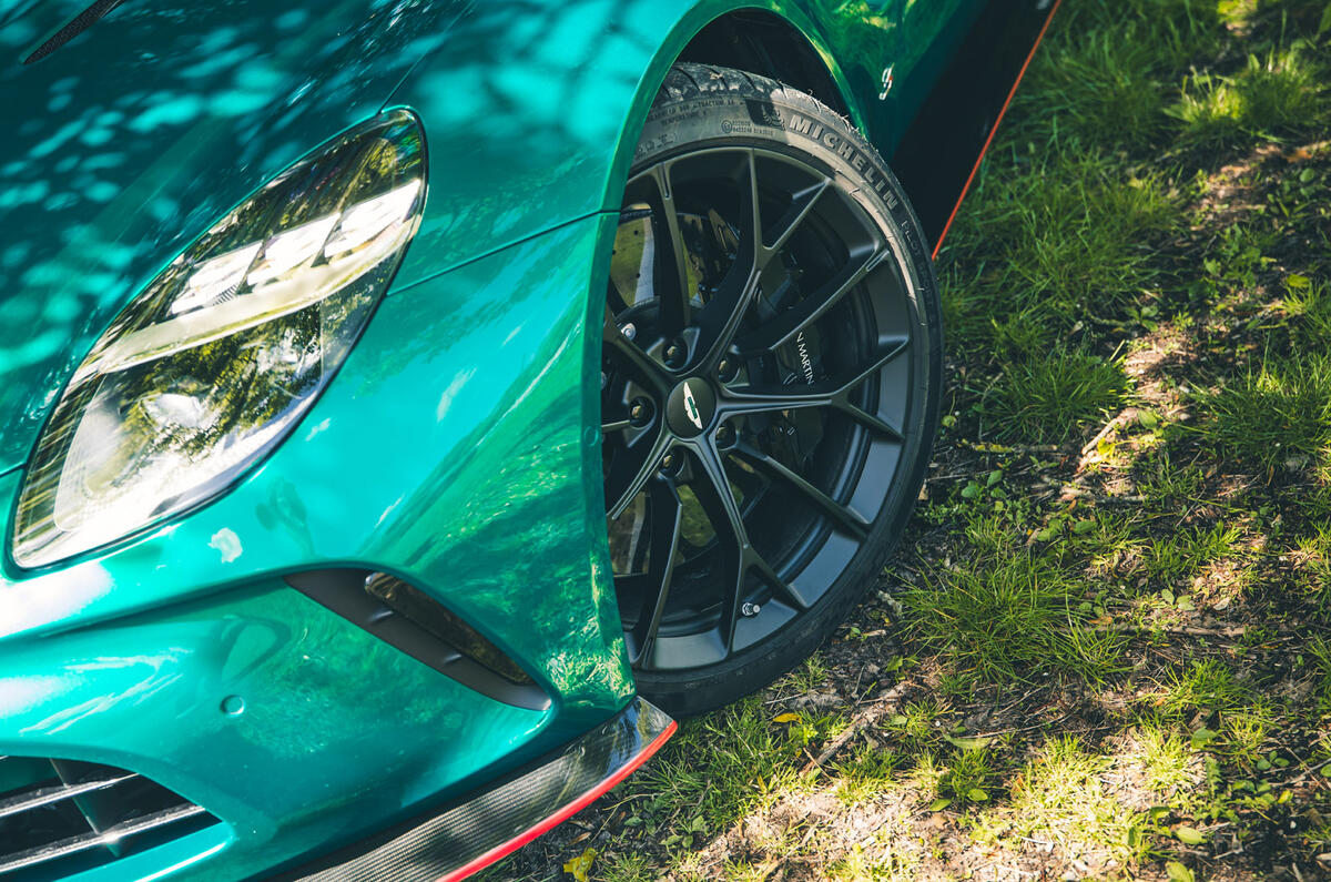 Aston Martin Vantage S review 2026 05