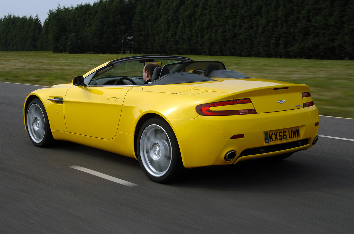 Aston Martin V8 Vantage Roadster