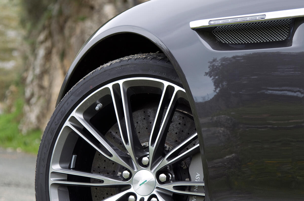 Lovely 20-inch alloys don’t hide the massive and outstandingly effective carbon-ceramic brakes. 20in Aston Martin Virage alloys