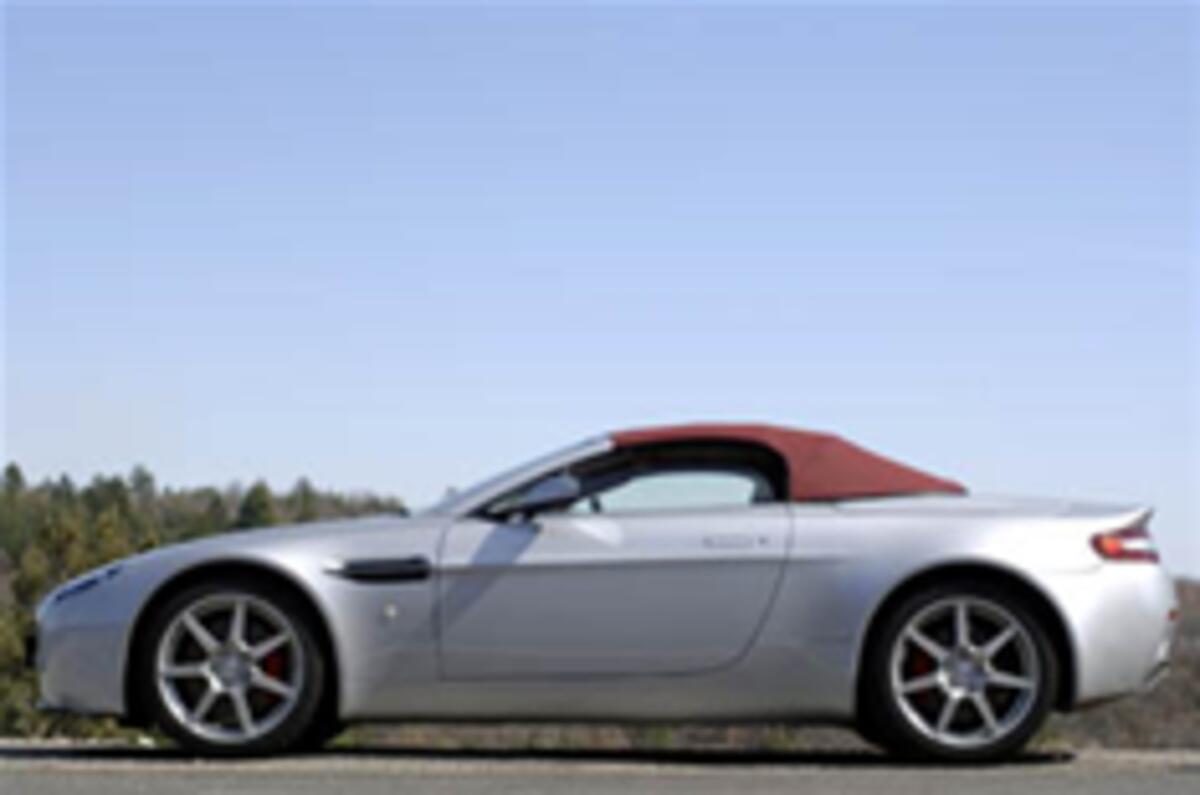 Soft-top maker takes hit