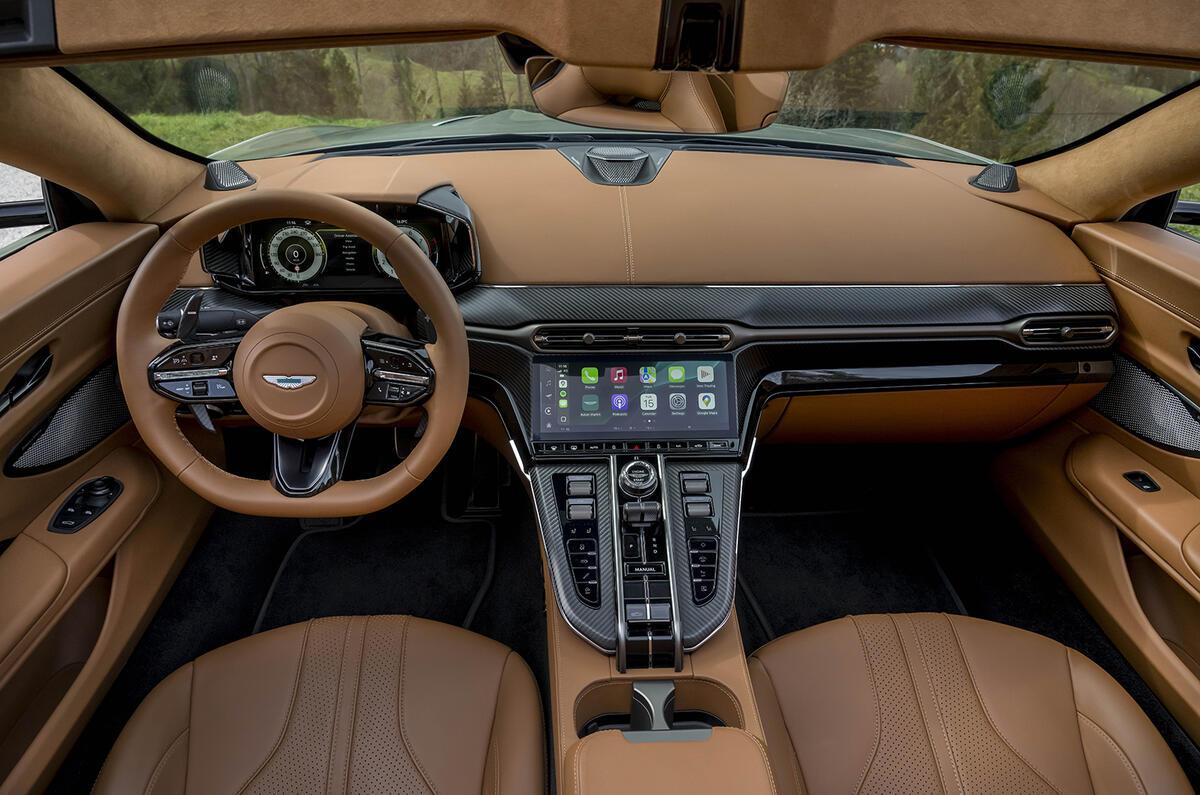 AstonMartinVantageRoadster02