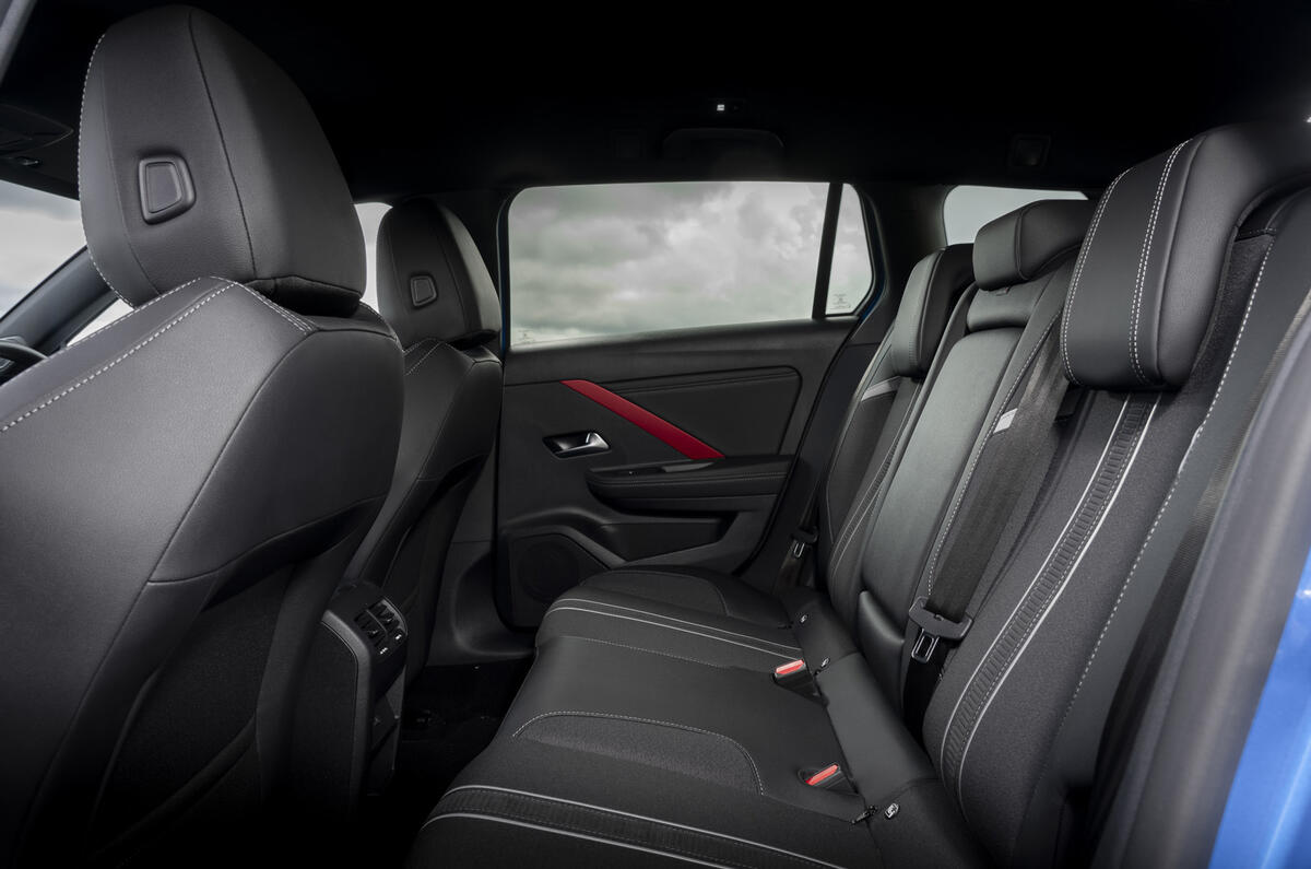 Astra Sports Tourer rear seats