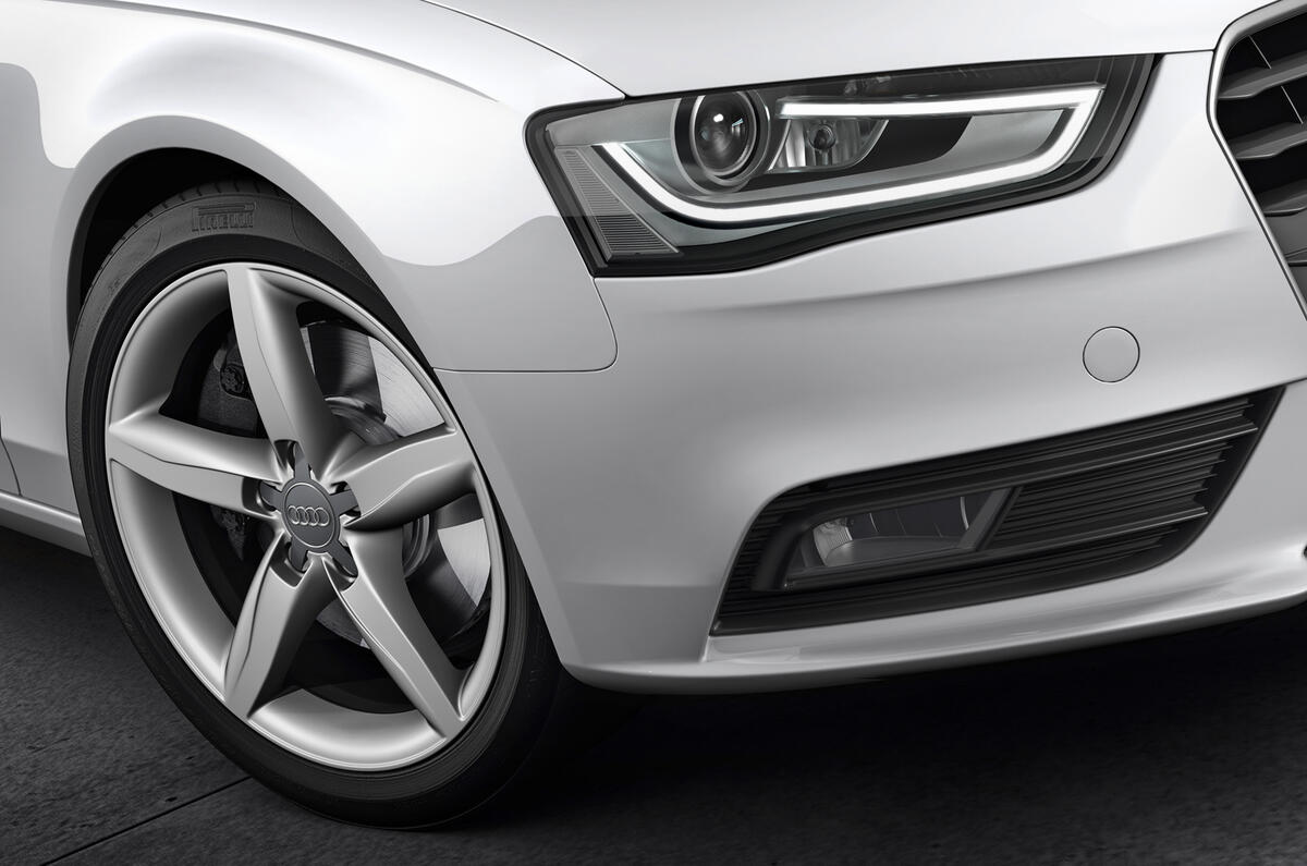 no title Detroit motor show: Audi A4 revised