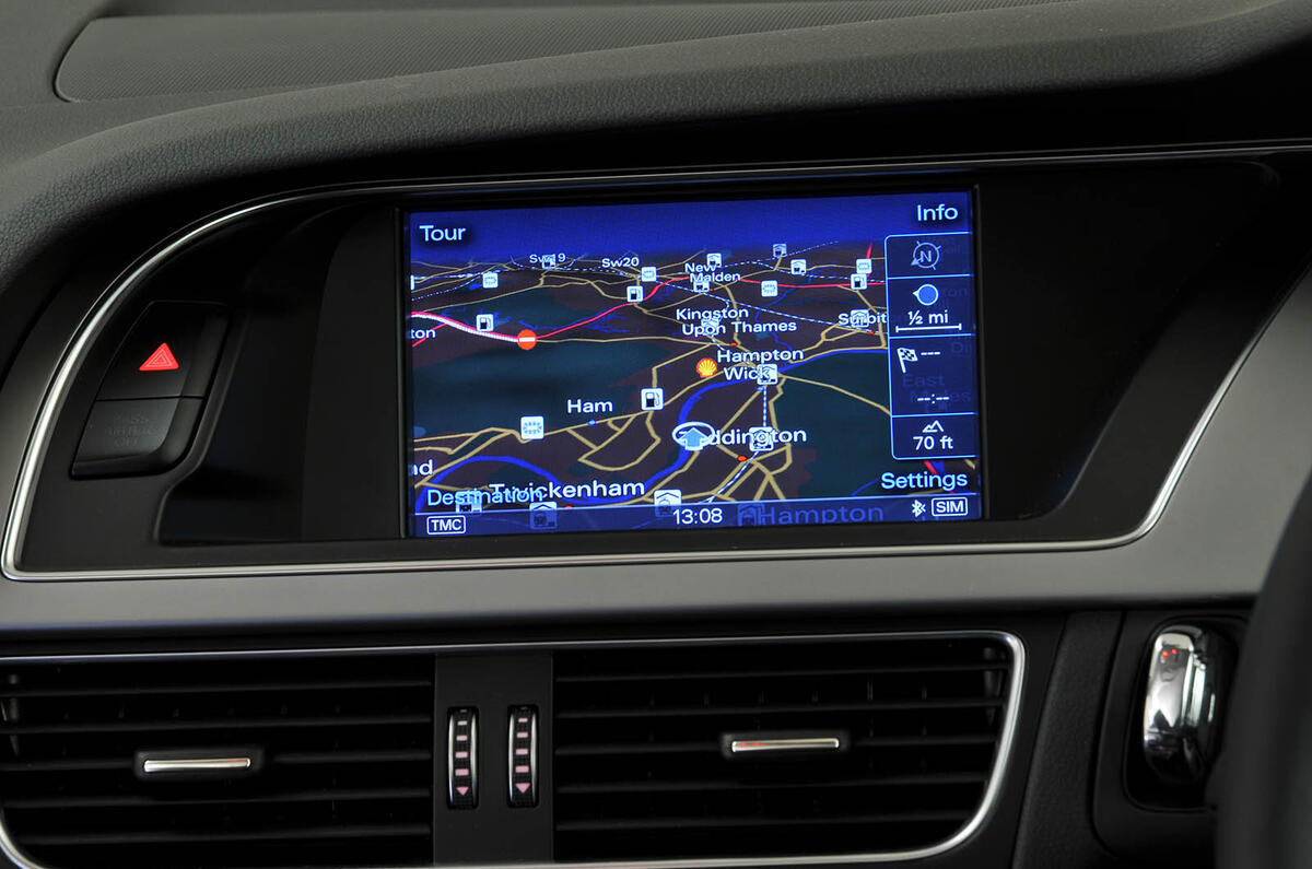 Audi A5 centre console