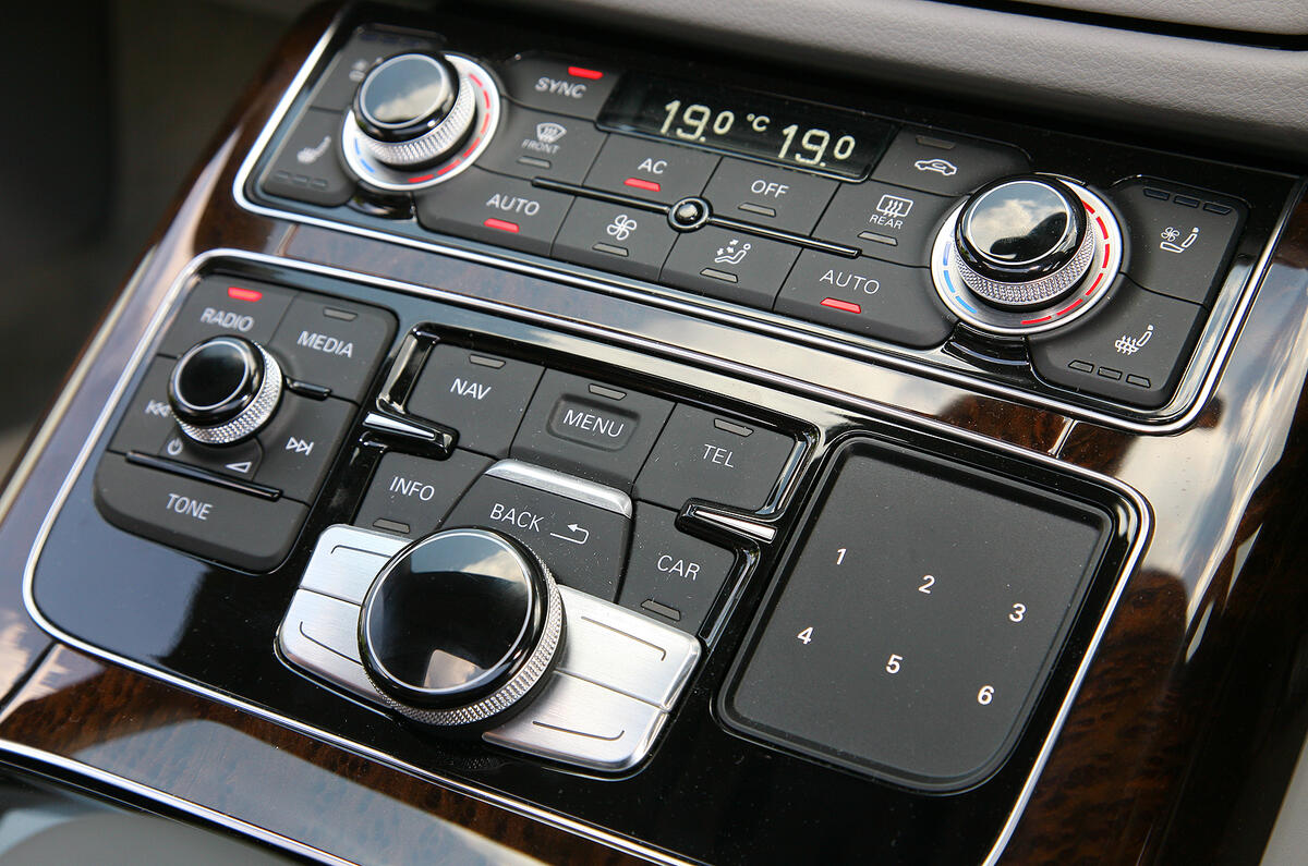Audi A8 centre console