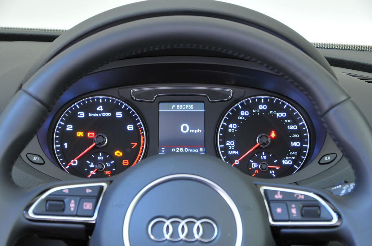 Audi Q3 instrument cluster
