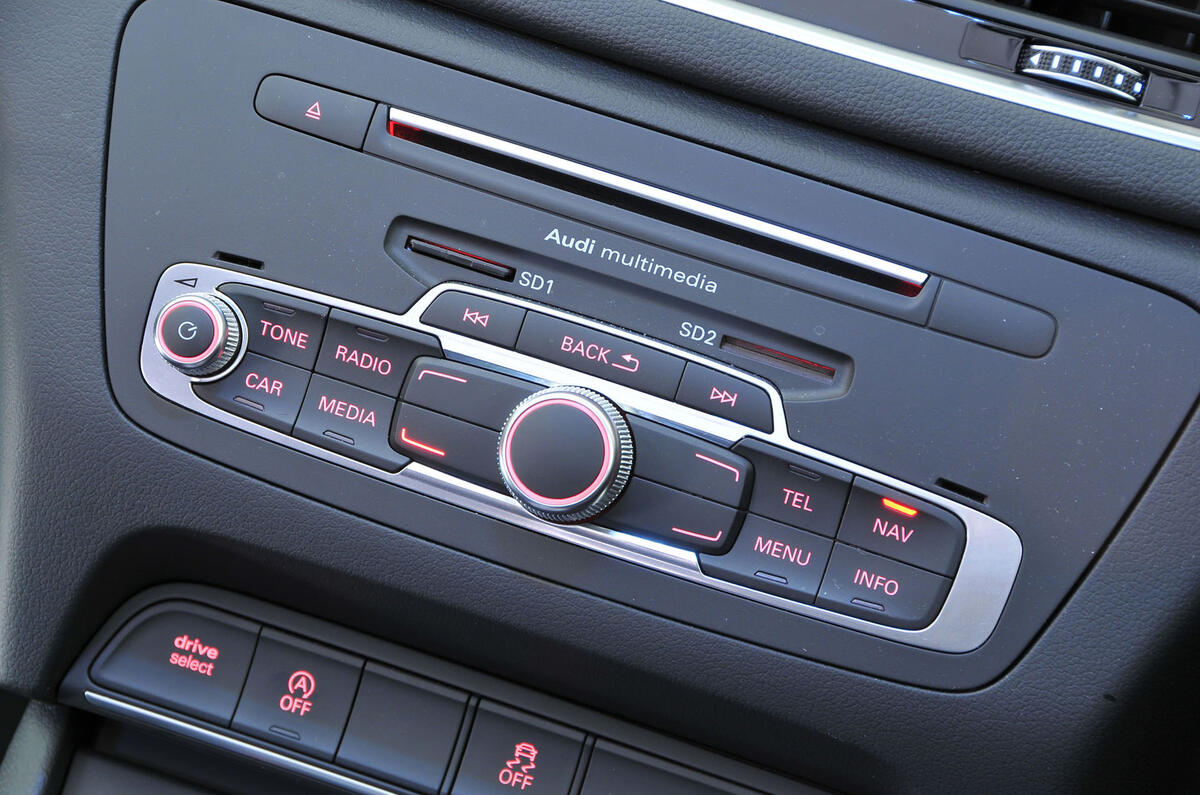 Audi Q3 MMI infotainment controls