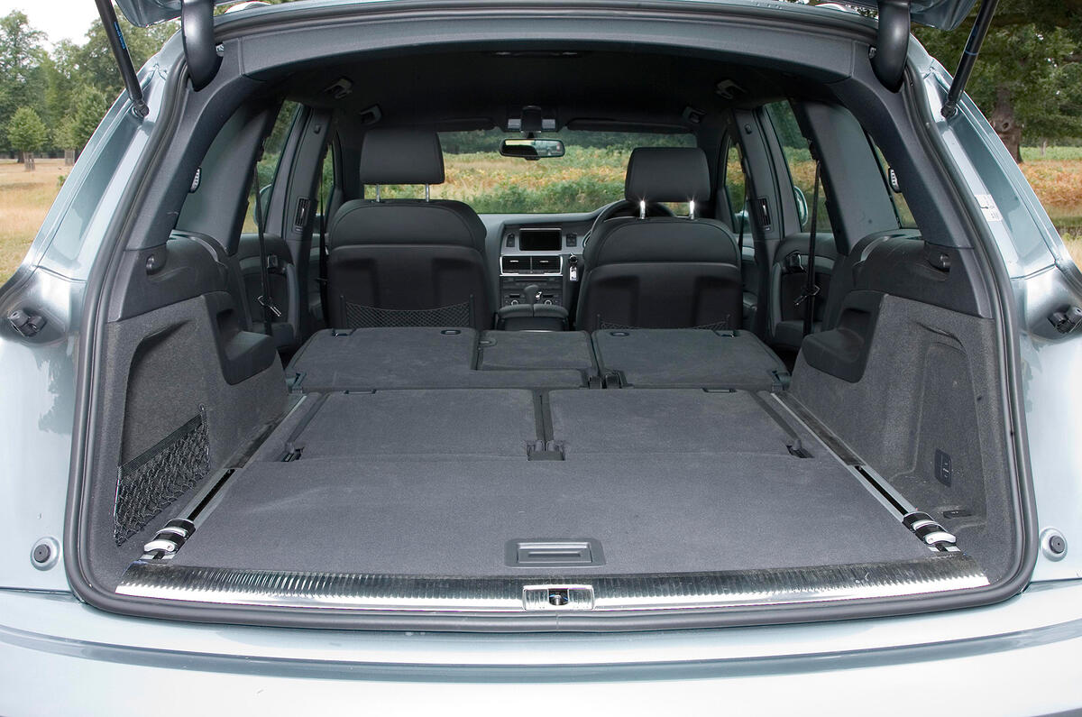 Boot volume goes from 775 litres to a mighty 2035 litres Audi Q7 seating flexibility