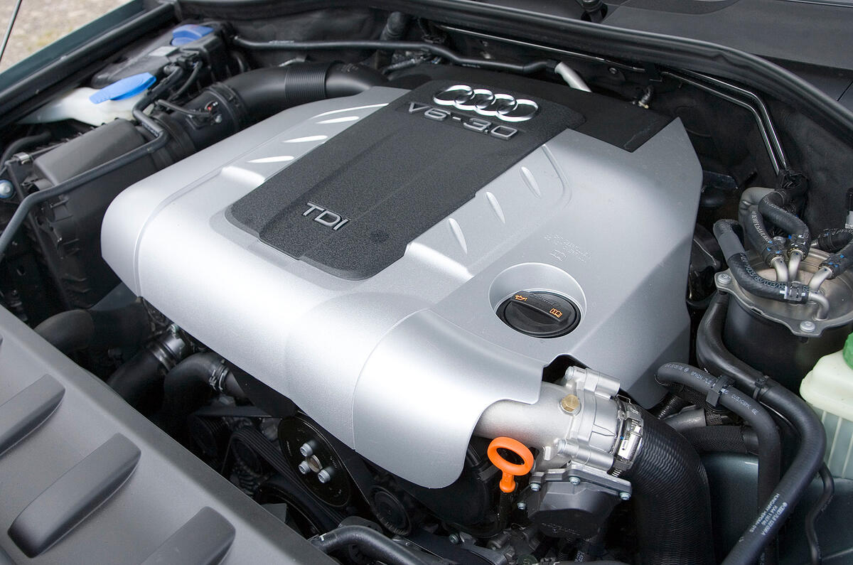 Turbodiesel V6 powerful, but only just copes with Q7’s mighty weight 3.0-litre V6 Audi Q7 diesel engine