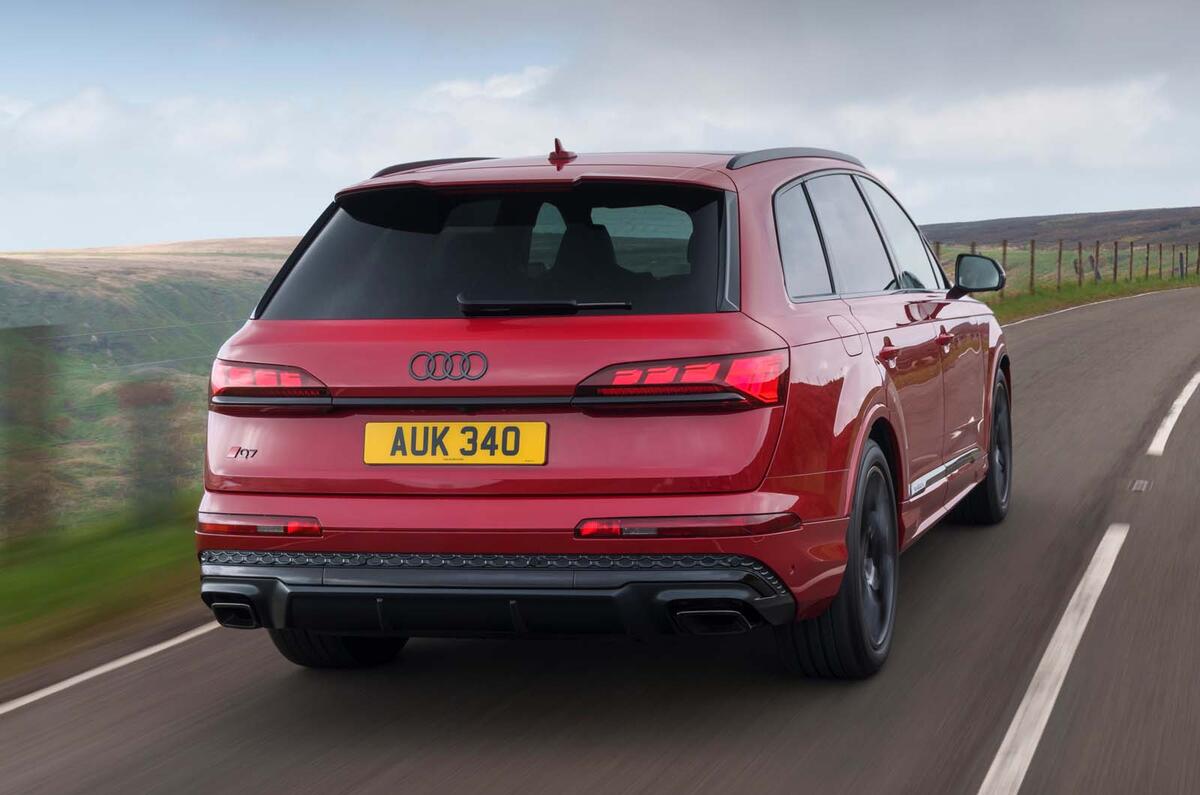 Audi Q7 rear three quarter tracking