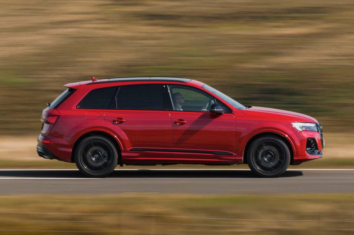 Audi Q7 tracking