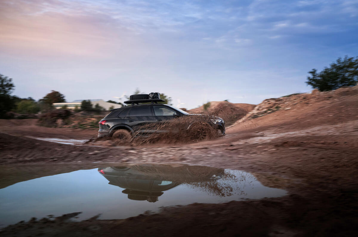 audi q8 dakar review 2023 18 panning side audi q8 dakar review 2023 18 panning side