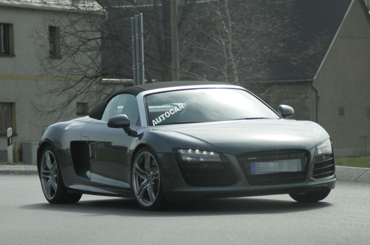 no title Audi R8 gets dual-clutch ’box