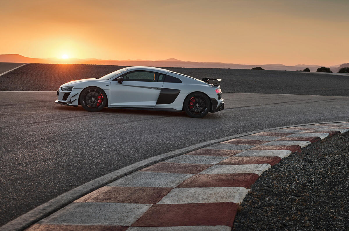 audi r8 gt rwd 18 side static audi r8 gt rwd 18 side static