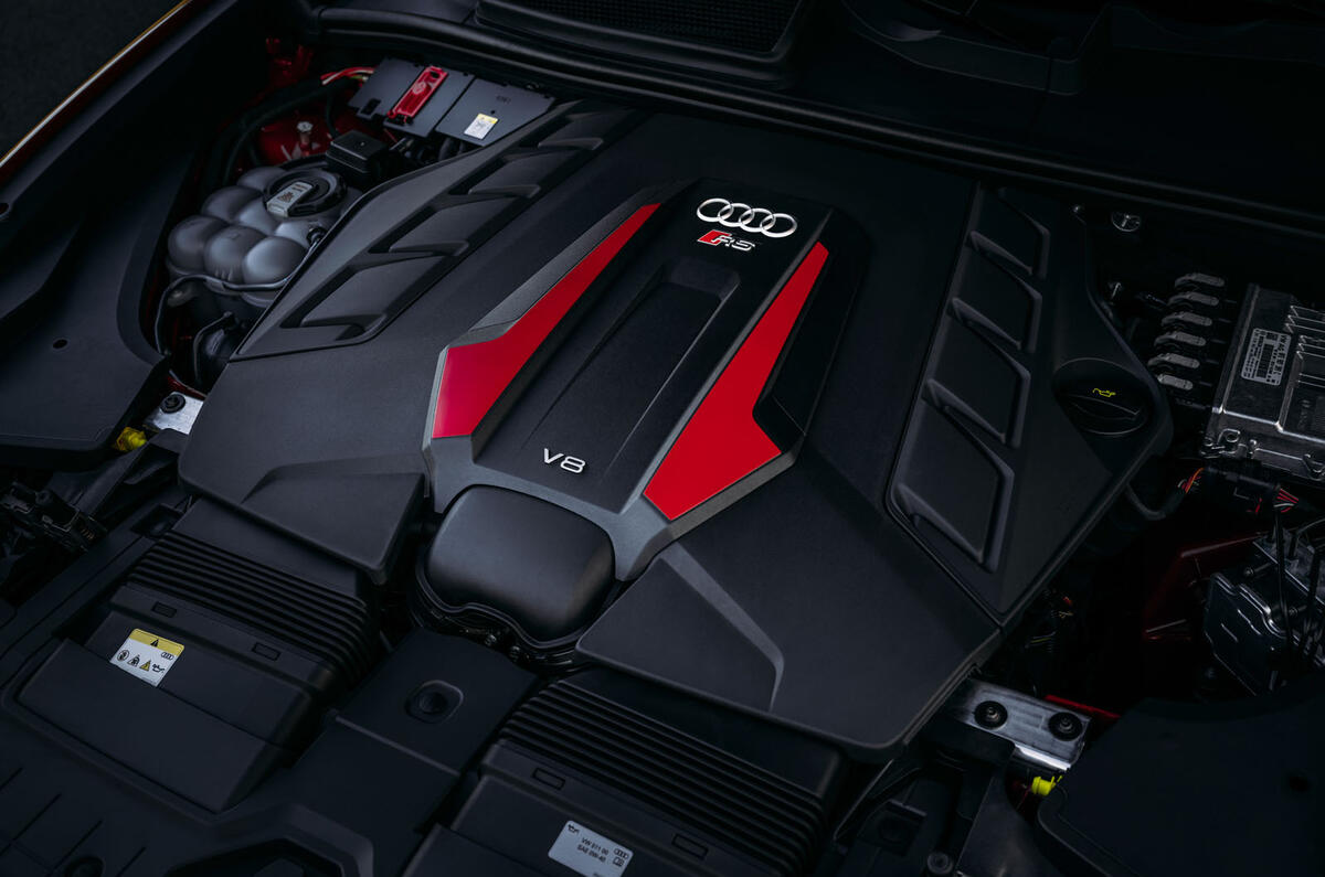 Audi RS Q8 2024 review engine 6987 Audi RS Q8 2024 review engine 6987