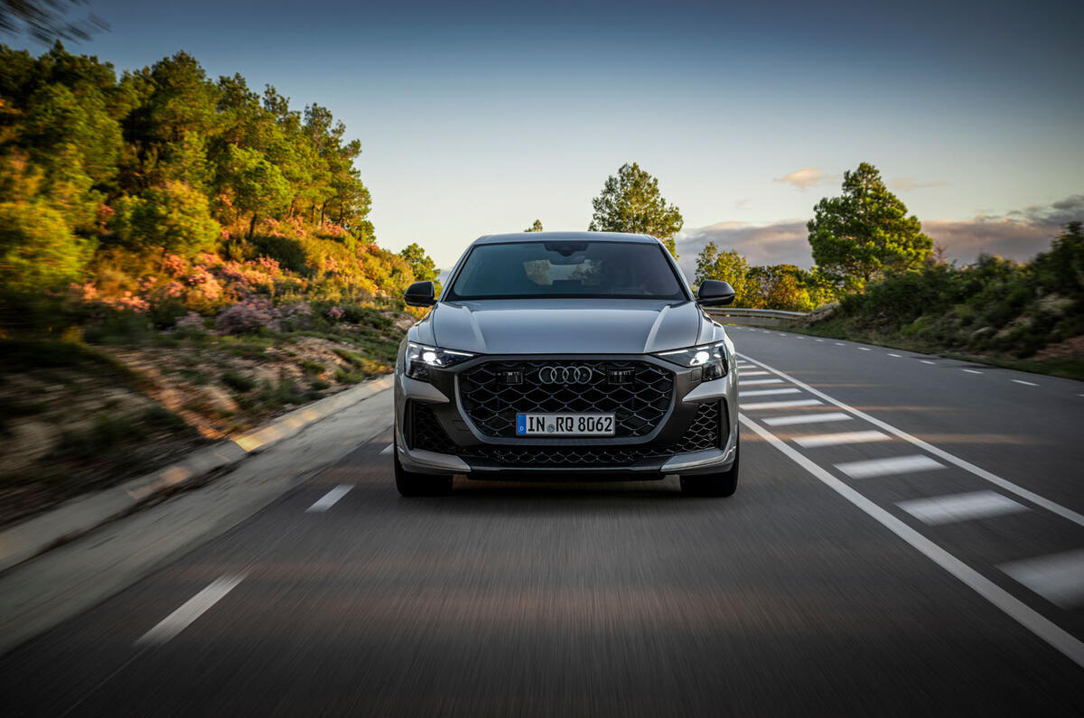 Audi RS Q8 2024 review front tracking 16980 Audi RS Q8 2024 review front tracking 16980